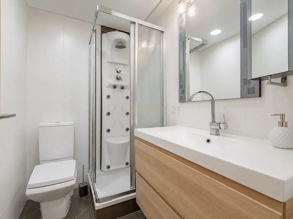 Moderno Apartamento T2 em Amora, Seixal - Image 27
