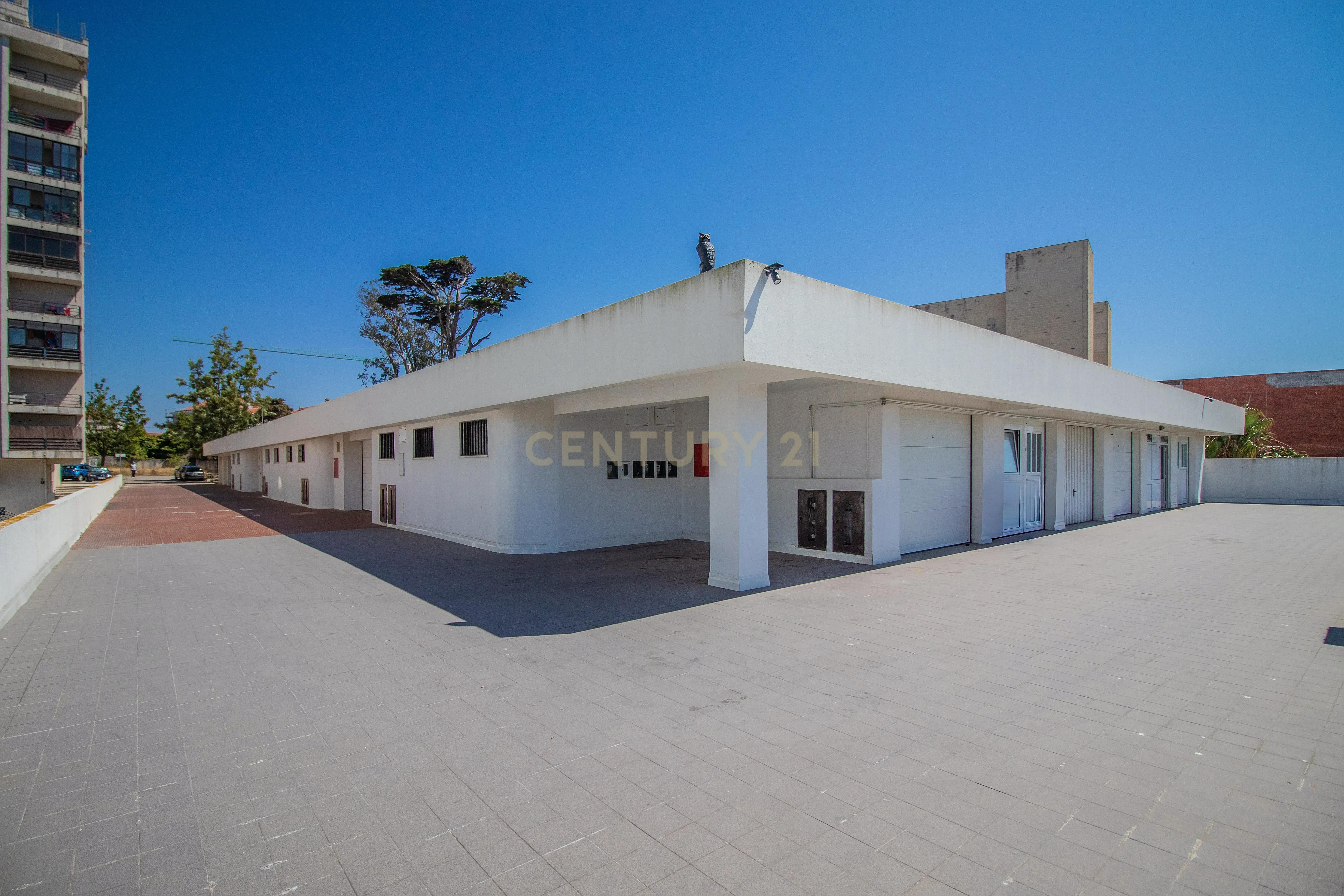 Fotografia 3 de Garagem com luz, água e saneamento ao lado do CAE nas Abadias - Figueira da Foz