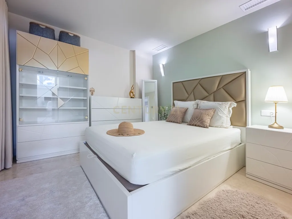 Apartamento com 2 quartos e jardim para alugar na aldeia de Santa María, Elviria - Image 13