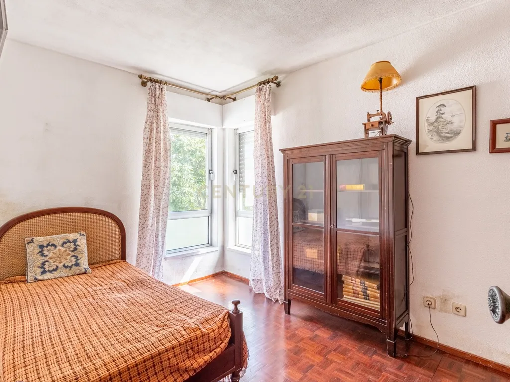 Apartamento T3 com Vista Rio nos Olivais, Lisboa - Image 9