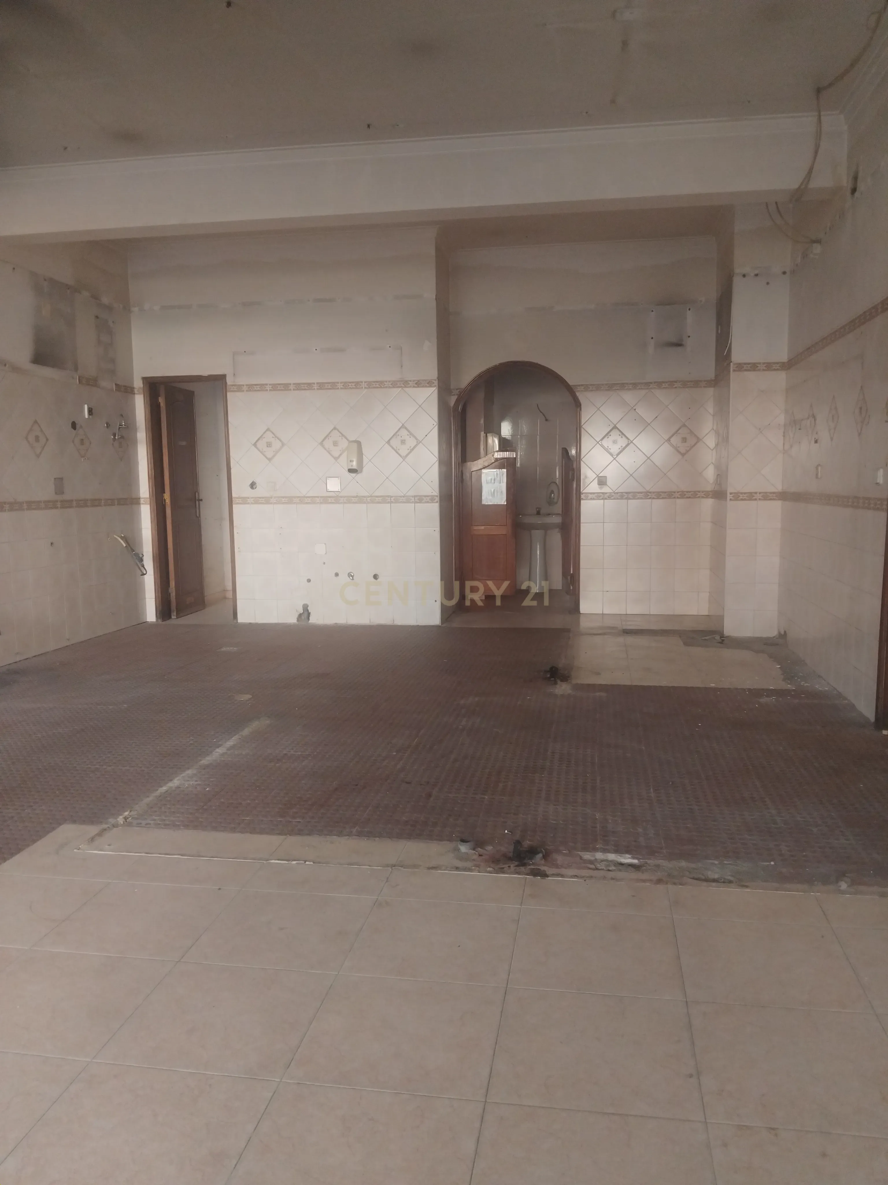 Loja com 69.05 m² | Espaço comercial | Monte Abraão, Queluz - Image 12