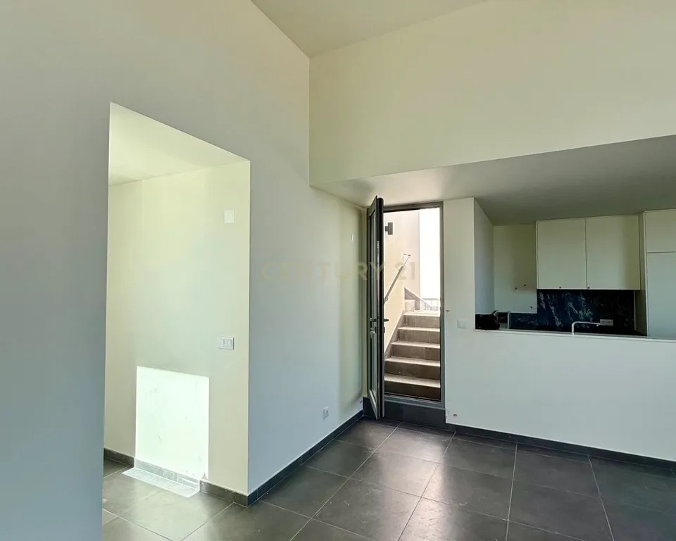 Exclusivo Triplex com Piscina Privada no Rooftop – Viva o Charme de Alcácer do Sal - Image 9