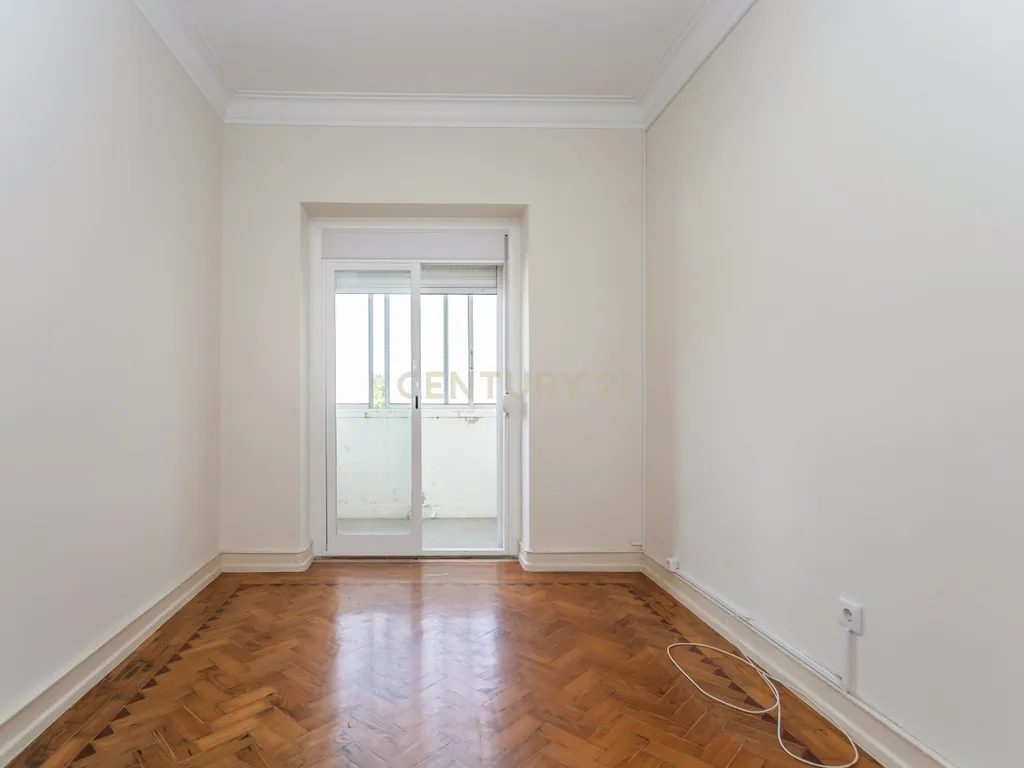 Apartamento T2 em Avenidas Novas, Lisboa - Image 18