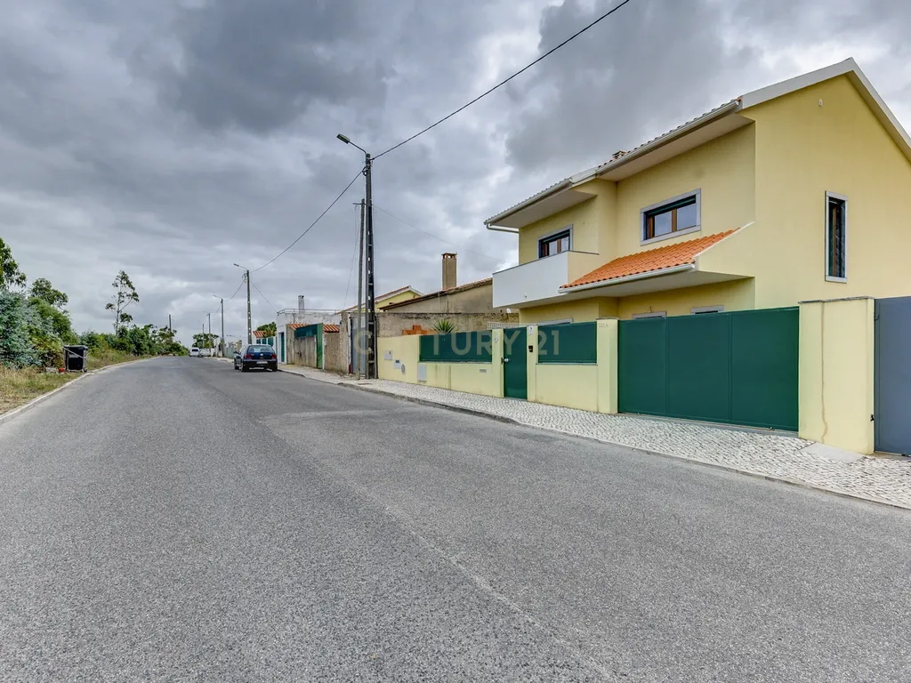 Moradia T4 Isolada Duplex com Box em Adroana, Alcabideche - Image 6