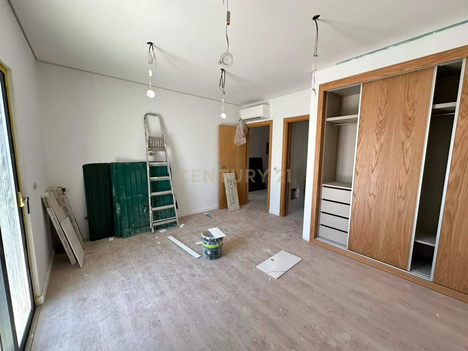 Fotografia 8 de T2 NOVO EM OLHÃO | LOGRADOURO PRIVADO | CEDÊNCIA DE POSIÇÃO