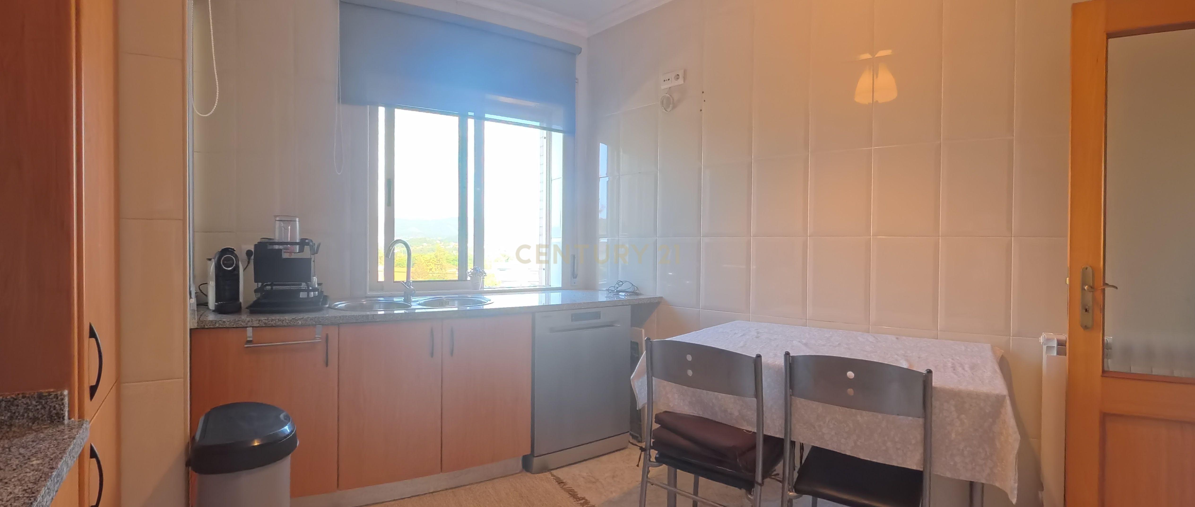 Fotografia 8 de T3 em Forjães com 110 m², Garagem Fechada e Vista Desafogada