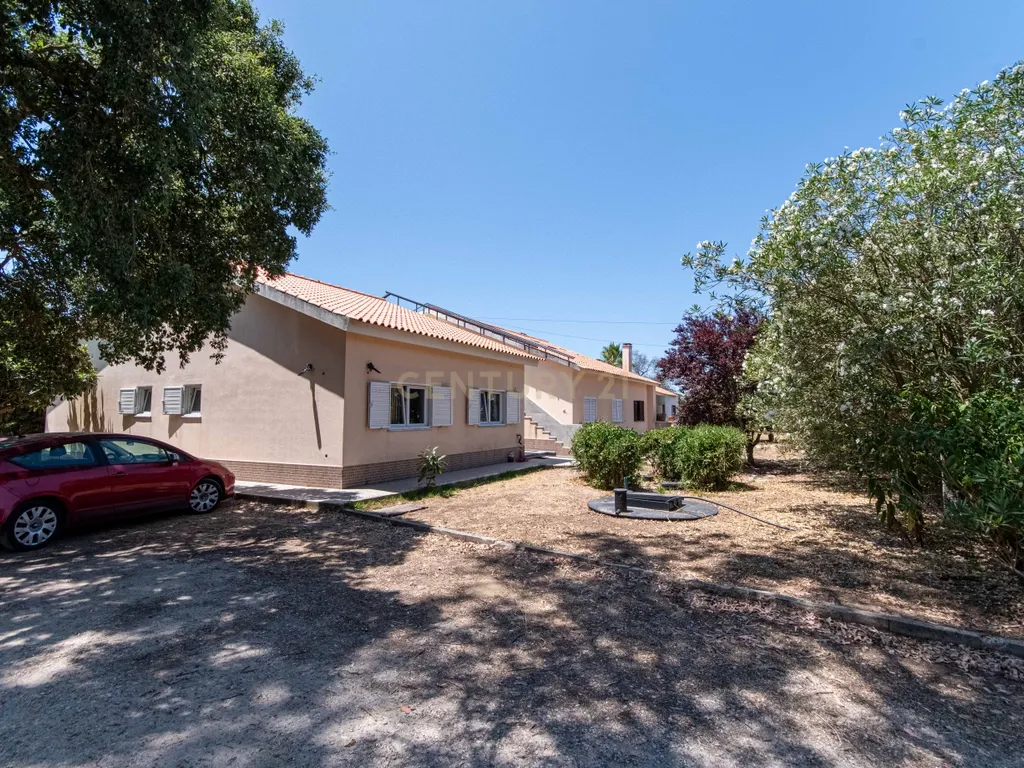 Moradia Exclusiva para Investimento em Quinta do Anjo, Palmela - Image 3