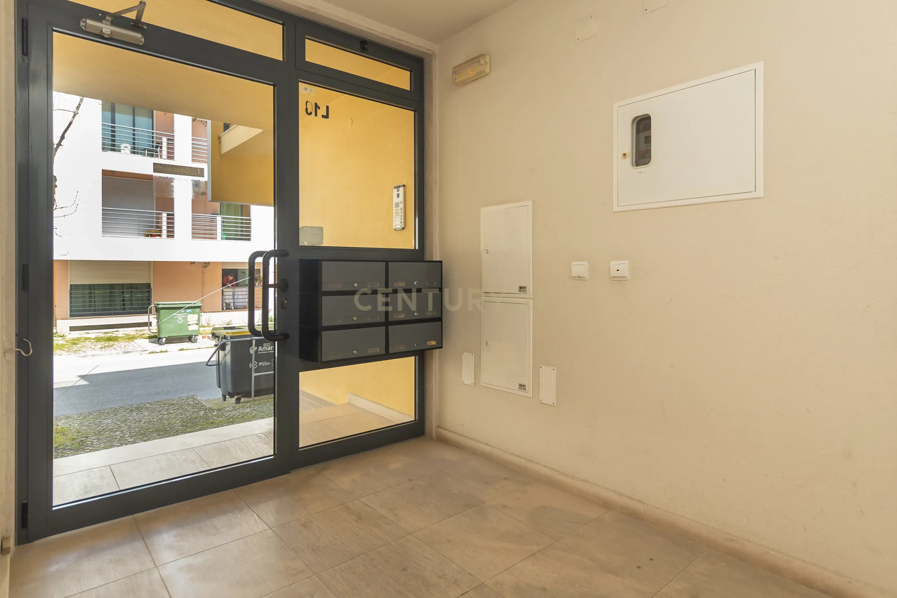 Apartamento T3 nas Colinas da Arrábida - Image 28