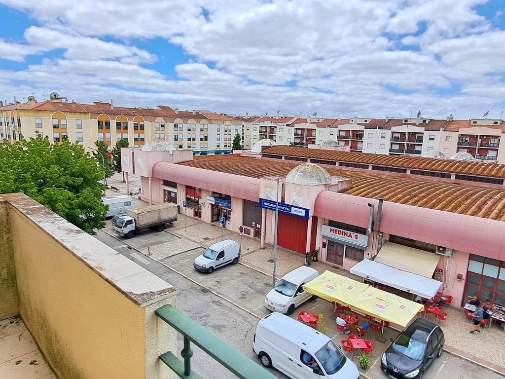 Apartamento T3 e arrecadação com 131m² na Moita  - Image 4
