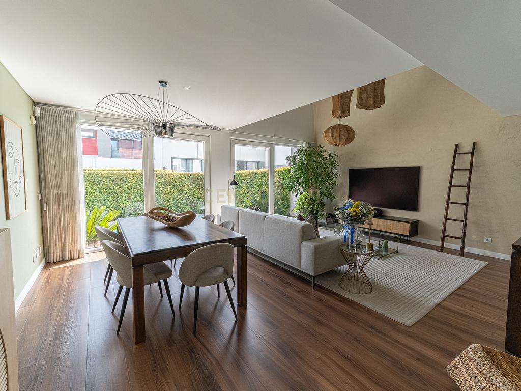 Moradia Geminada T4 em Carcavelos, Sassoeiros - Image 16