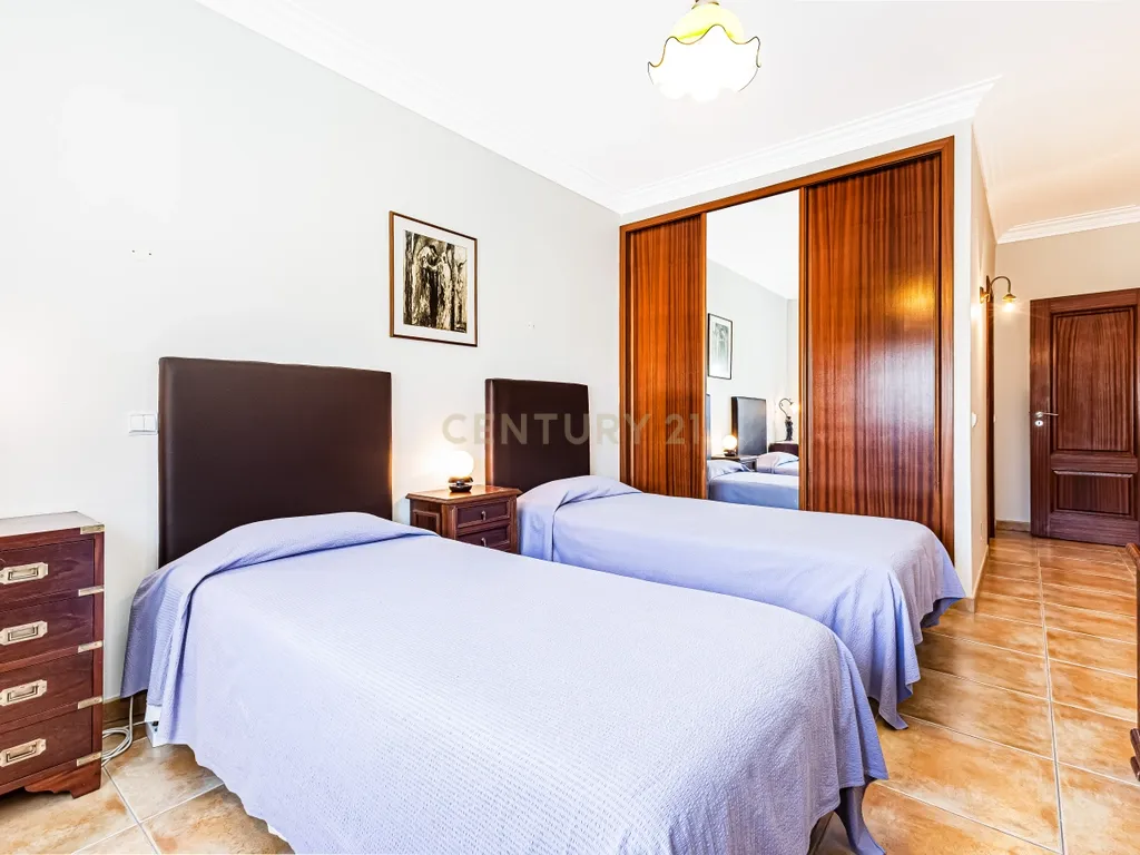 Apartamento T3 com 180 m² a 5 minutos da Praia do Vau – Portimão - Image 14