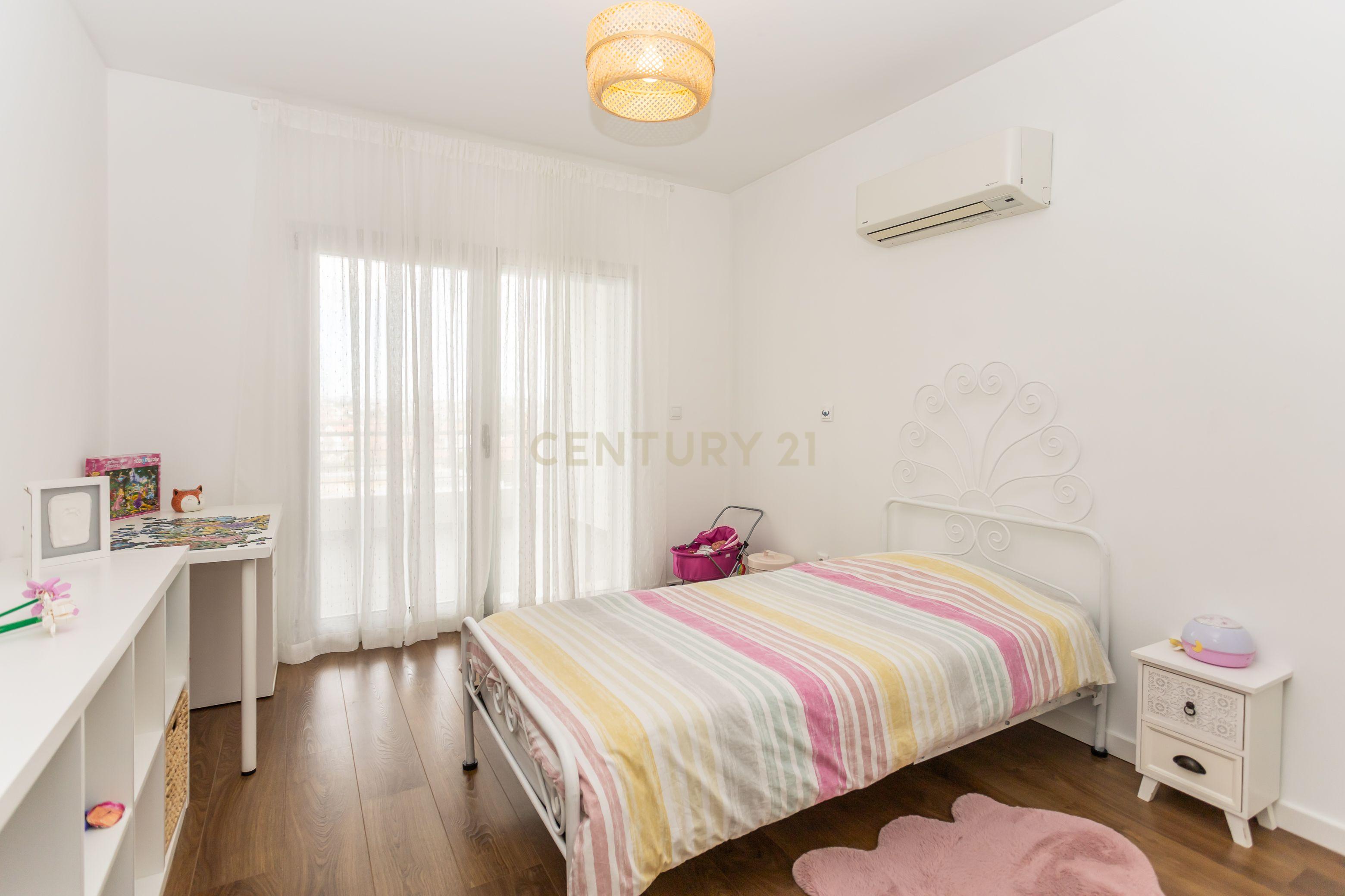Apartamento T3 Condomínio Jardins da Ladeira, Aldeia de Paio Pires - Image 24