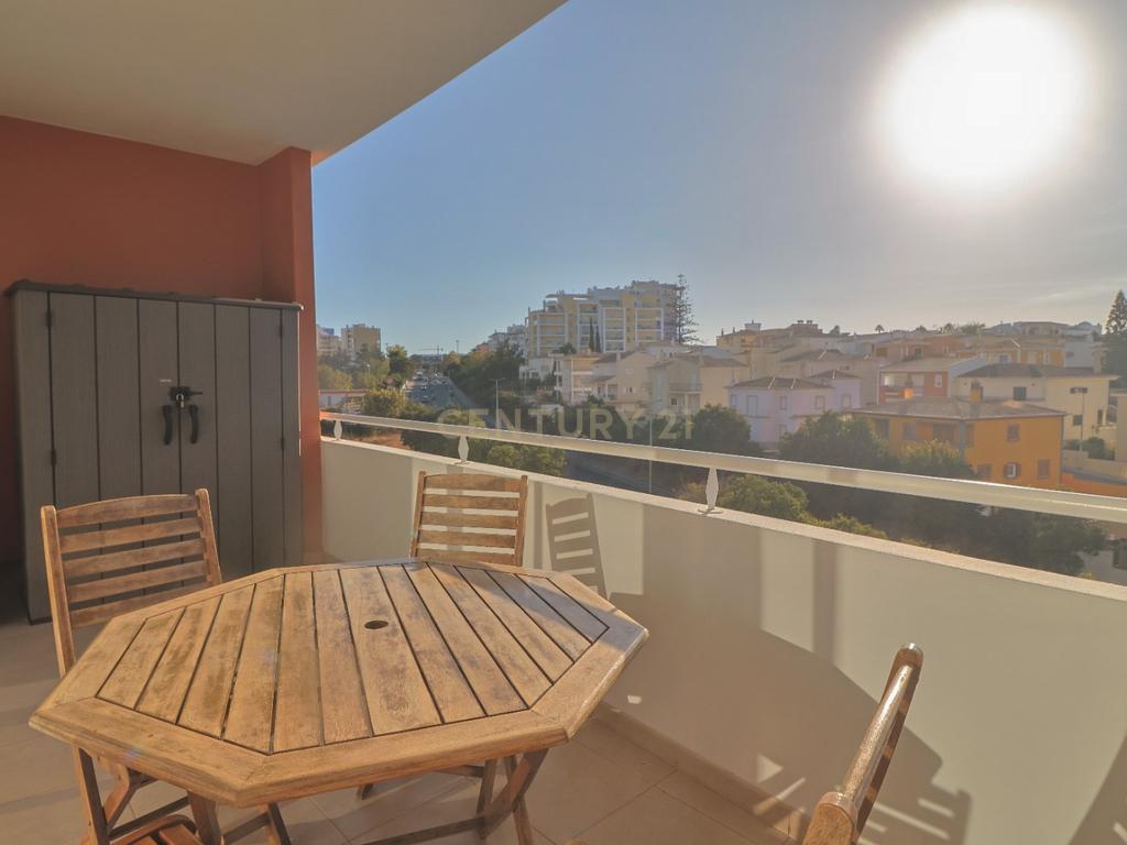 T0+1 mobilado, em condominio c/ piscina, Portimão - Image 15