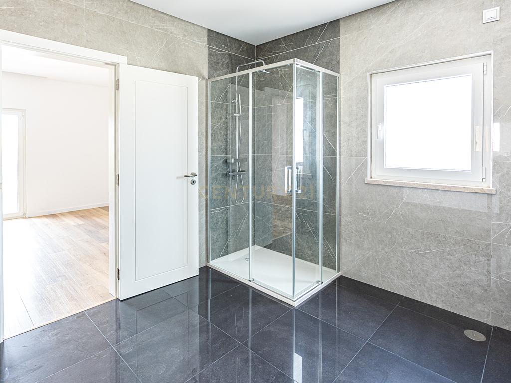 Moradia T6 de Luxo - 924 m² - Piscina - São Pedro da Cadeira - Nova - Image 32