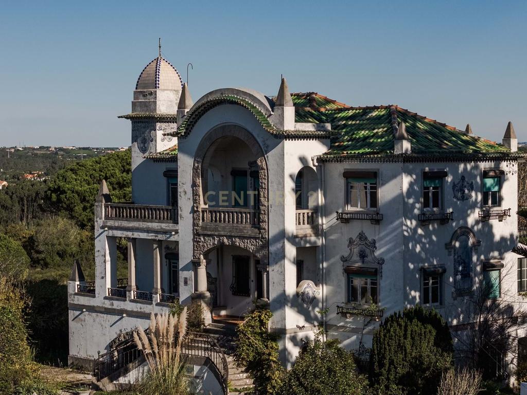 Palacete com 5 Quartos no Coração de Sintra - Image 7