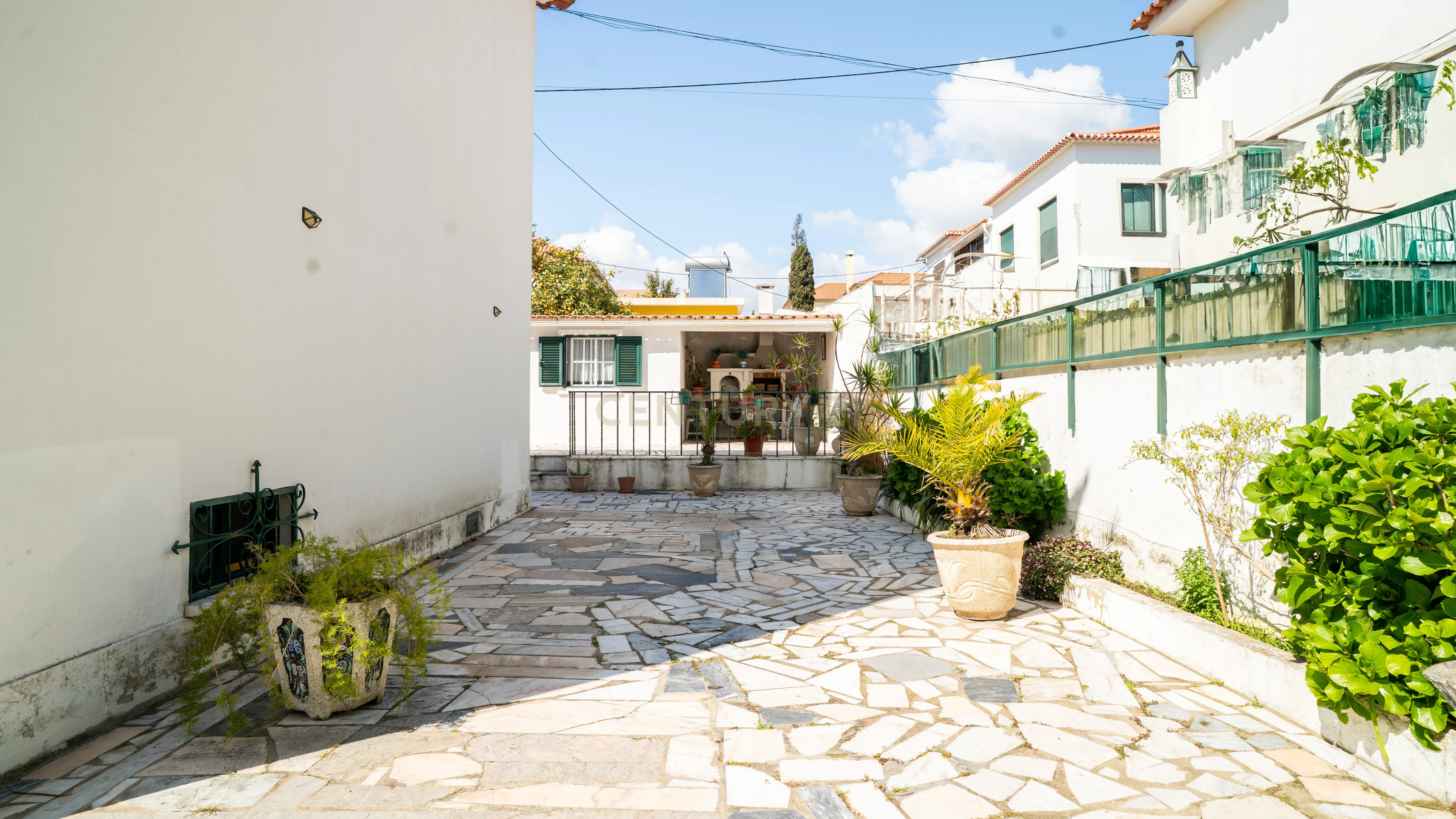 Moradia T3 – Caselas - Restelo - Image 56