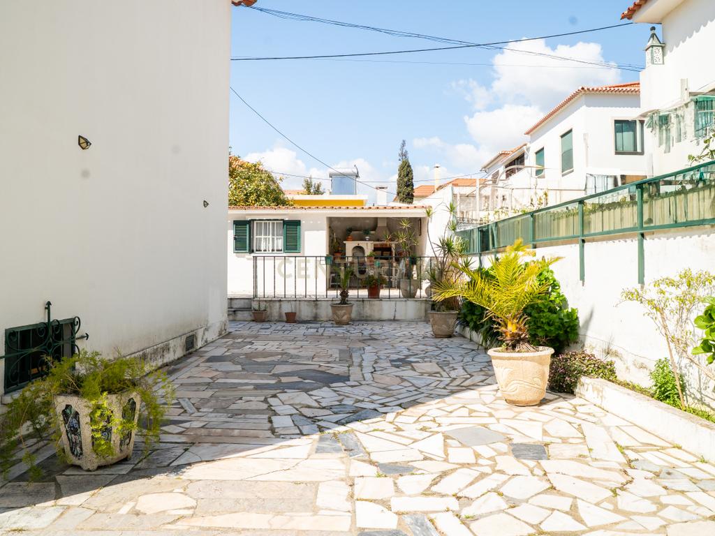 Moradia T3 – Caselas - Restelo - Image 56