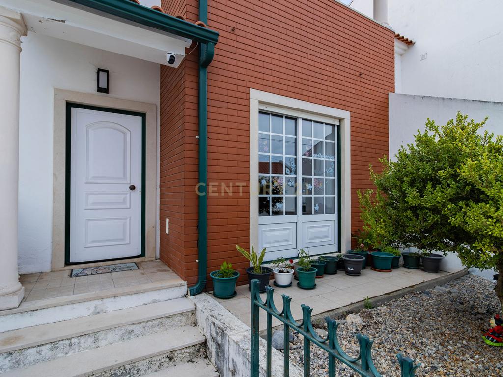 Moradia T2 com Garagem Privativa - Maiorga, Alcobaça - Image 2