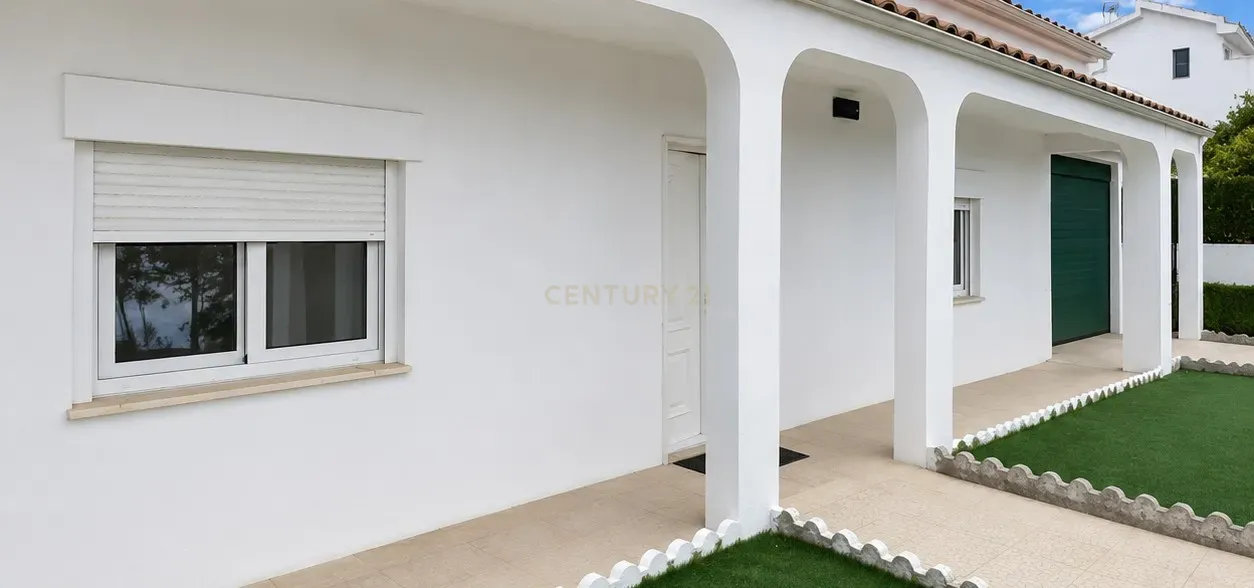 Fotografia 5 de ✨ Moradia Isolada T2+1 com Excelente Espaço Exterior e Potencial de Ampliação em Fernão Ferro