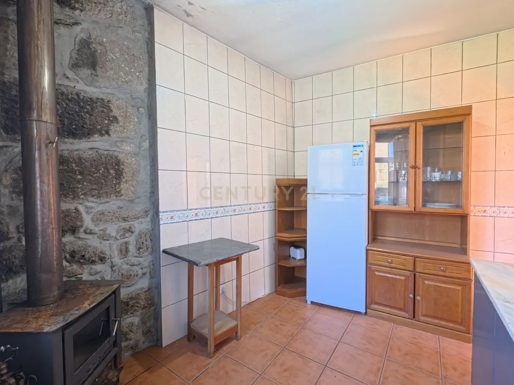 Moradia em pedra com 3 quartos em Povolide - Viseu - Image 6