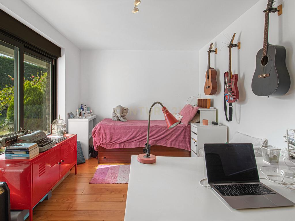 Moradia Isolada T4 291m2 em Lote de 1050 m2 em Mucifal, Colares, Sintra - Image 26