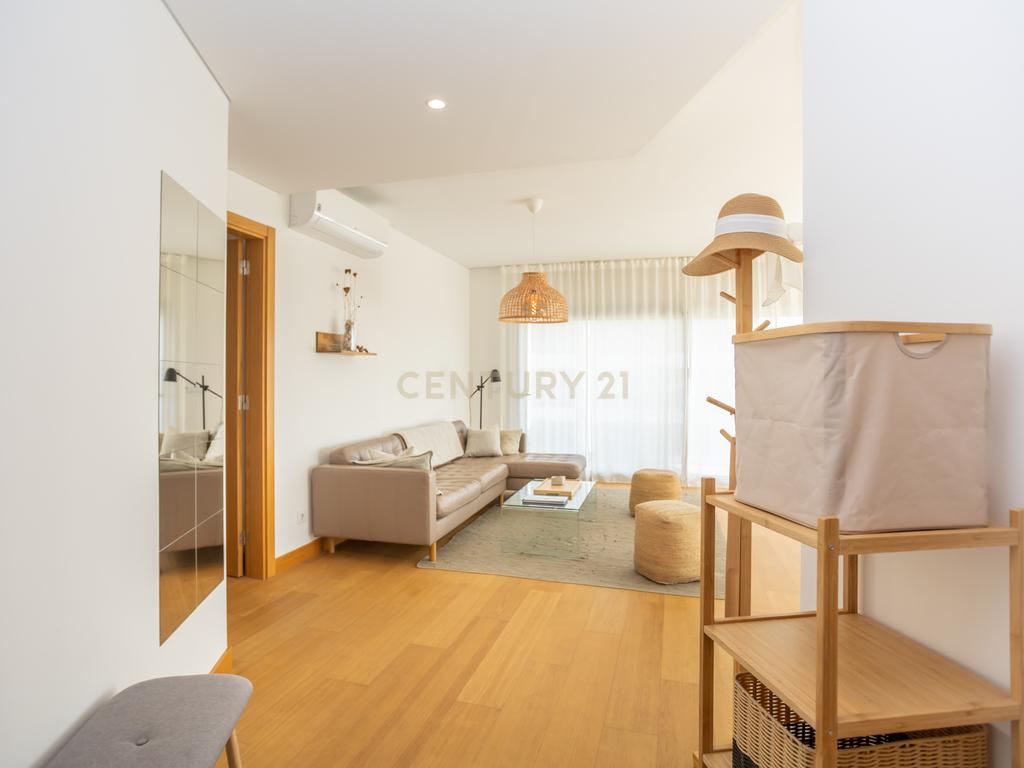 Apartamento T3 Condomínio de Luxo - Qta. Trindade, Seixal - Image 2