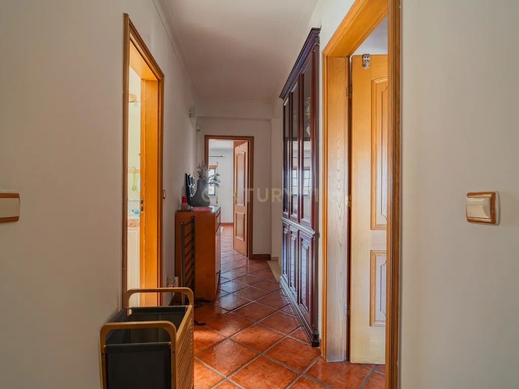Moradia T3 com piscina em Marinha Grande, Leiria - Image 11