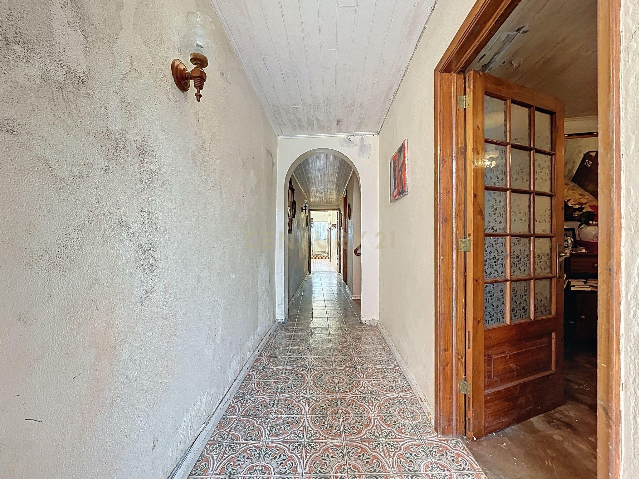 Casa para Recuperação com 3 Quartos a 150.000€ - Image 1