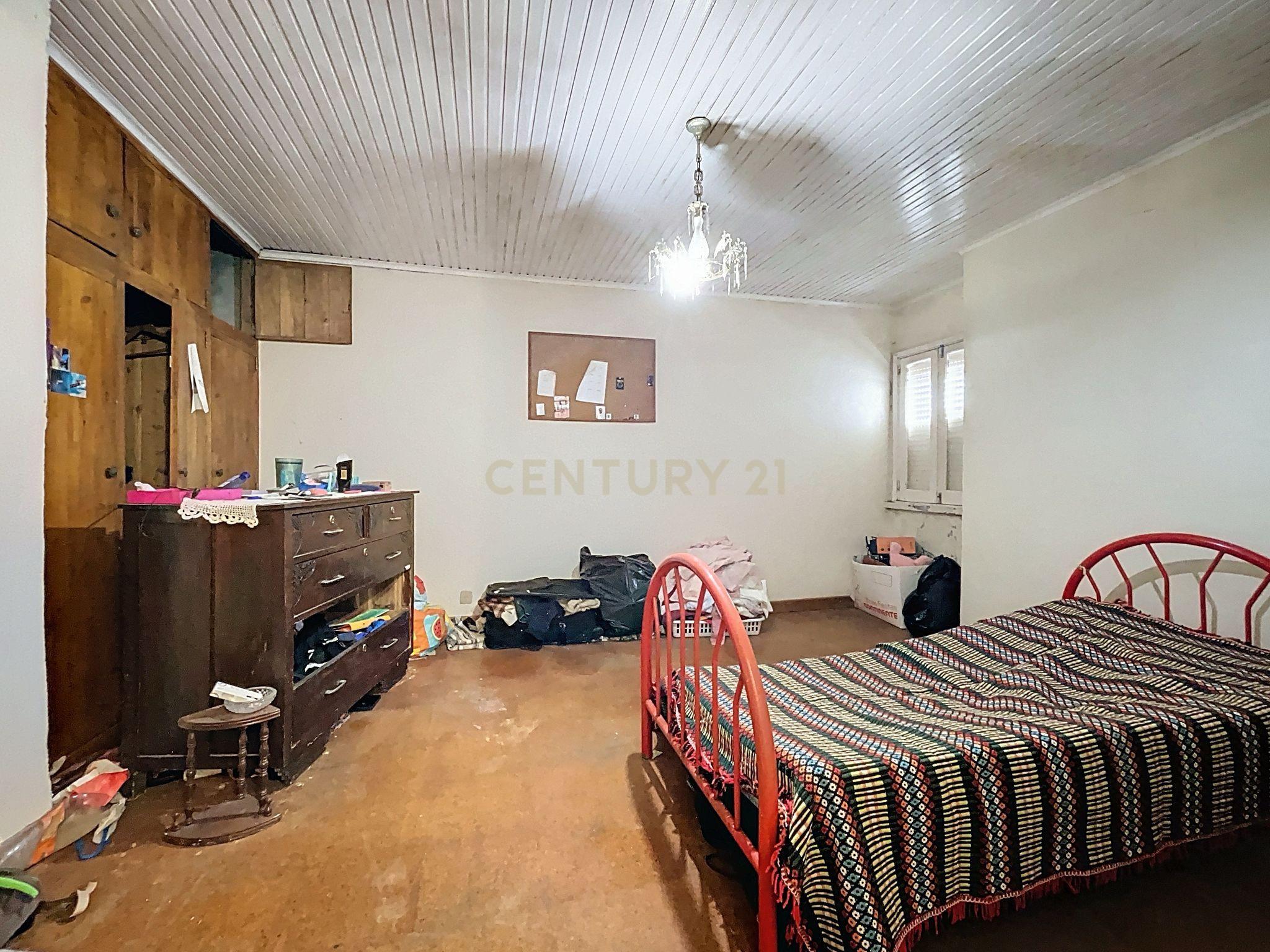 Casa para Recuperação com 3 Quartos a 150.000€ - Image 13