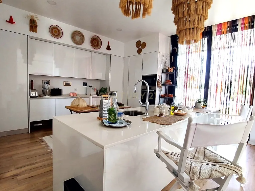 Oasis Coco Beach Villa - Moradia de Luxo Isolada T3 + 1 com Guest House e Piscina, lote 1,368 m² – Urbanização Vila Alegre, Fernão Ferro - Image 30