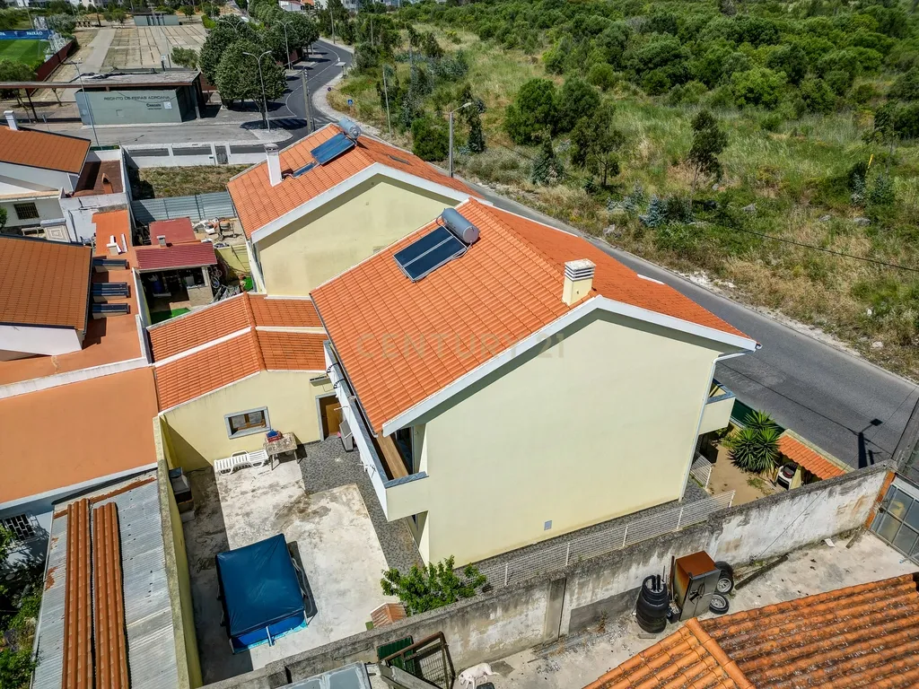 Moradia T4 Isolada Duplex com Box em Adroana, Alcabideche - Image 45