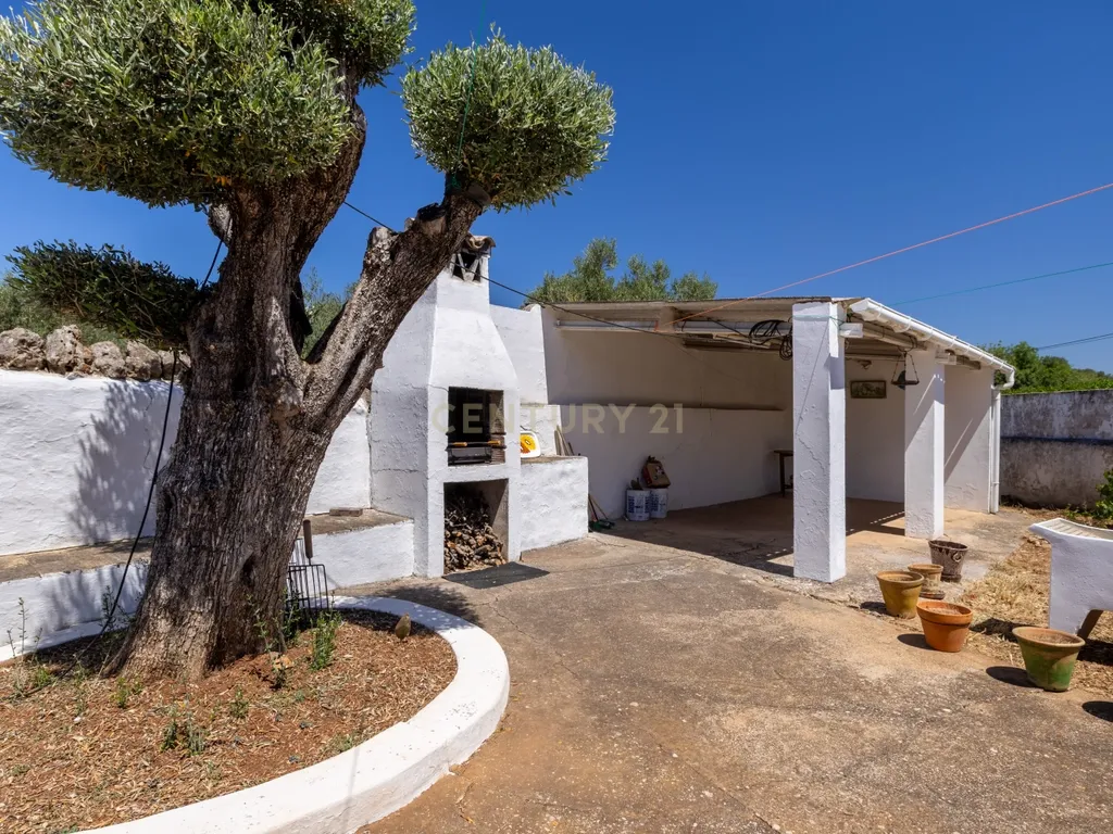 Encantadora Moradia com 7 Divisões em Parragil Loulé com Vista Campestre - Image 30