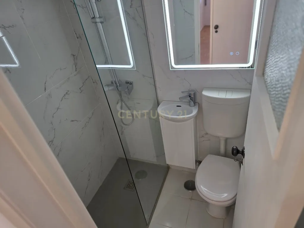 Apartamento T3 Renovado na Parede - Image 18