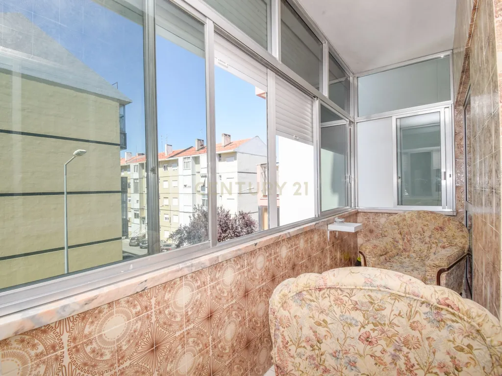 Apartamento T3 à Venda – Odivelas, Rua de Serpa Pinto | Junto ao Metro - Image 11