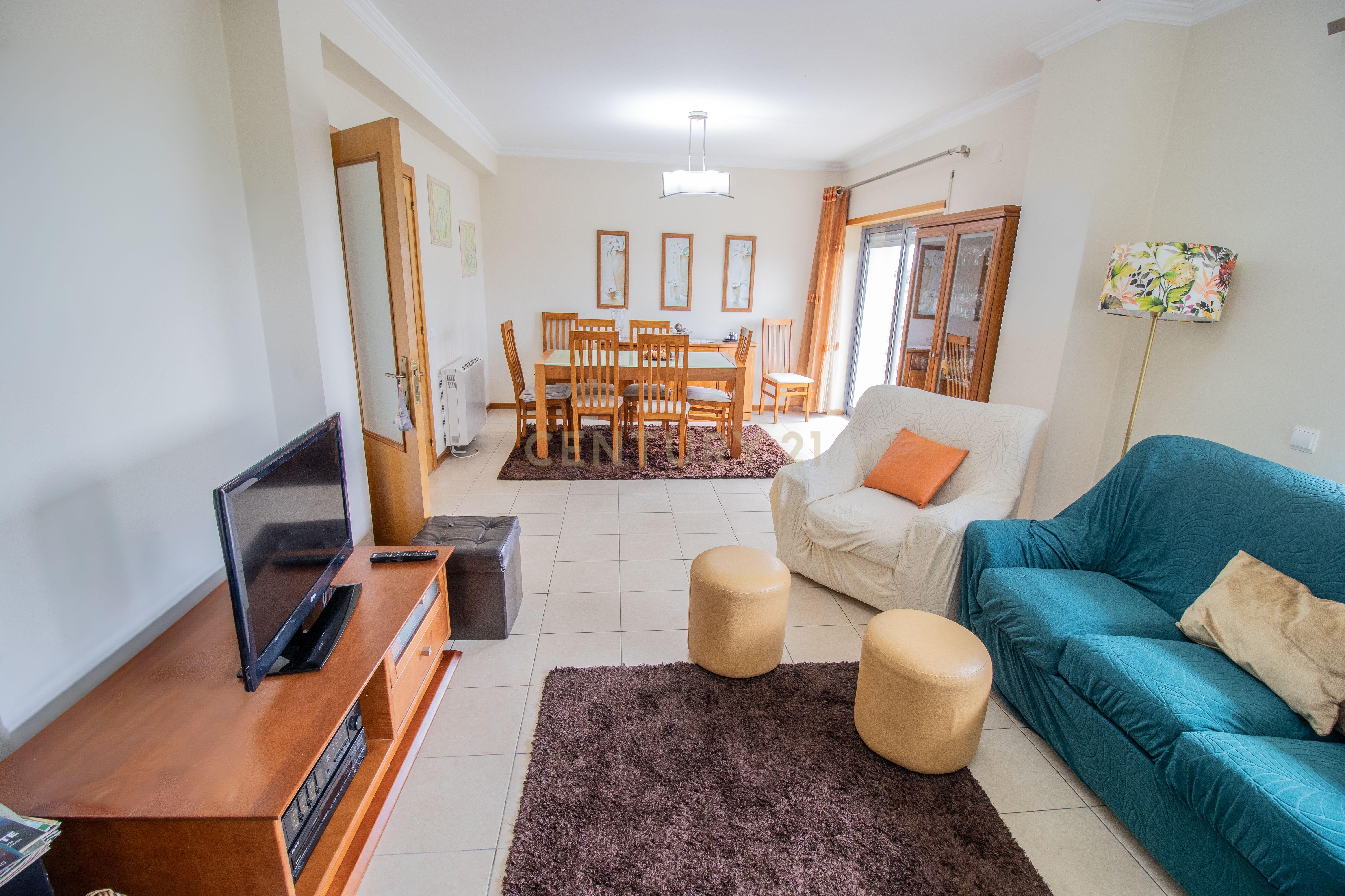 Fotografia 8 de T4 Duplex em Pataias com 181 m², garagem, arrumo e excelente luminosidade