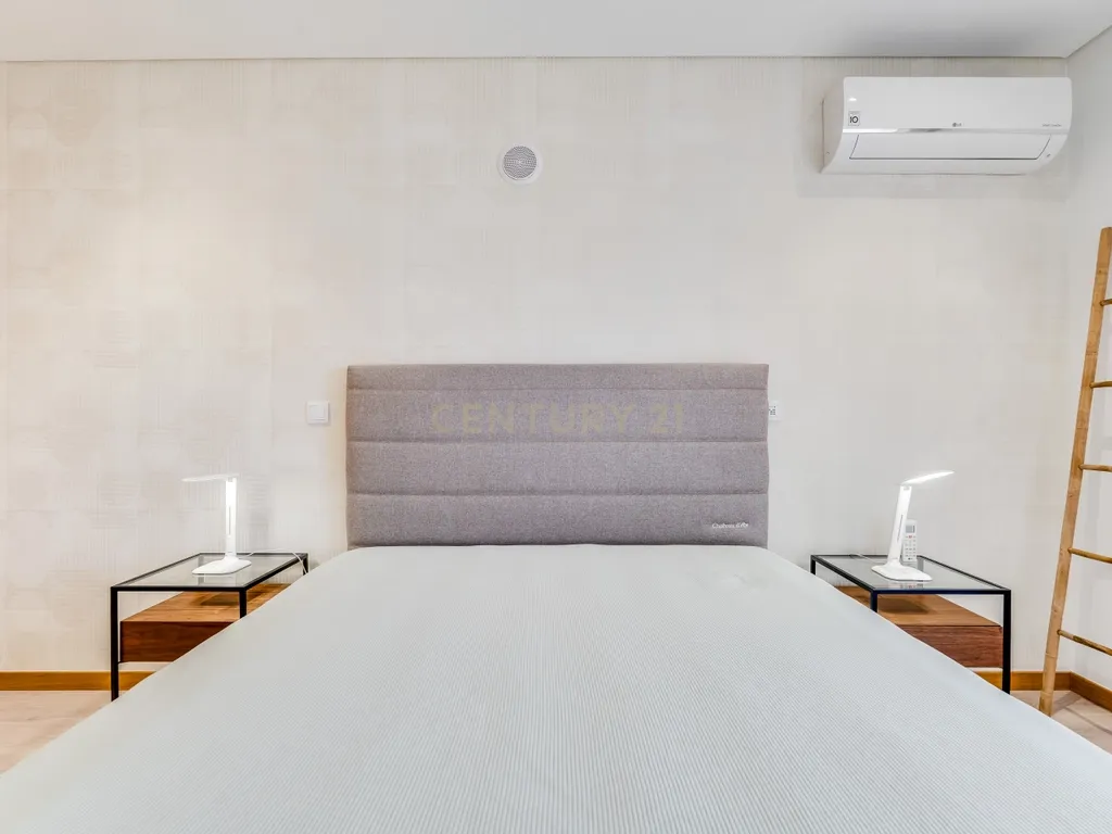 Apartamento T2+1 novo, design moderno, central, a 250metros da Praia de Armação de Pêra - Image 22