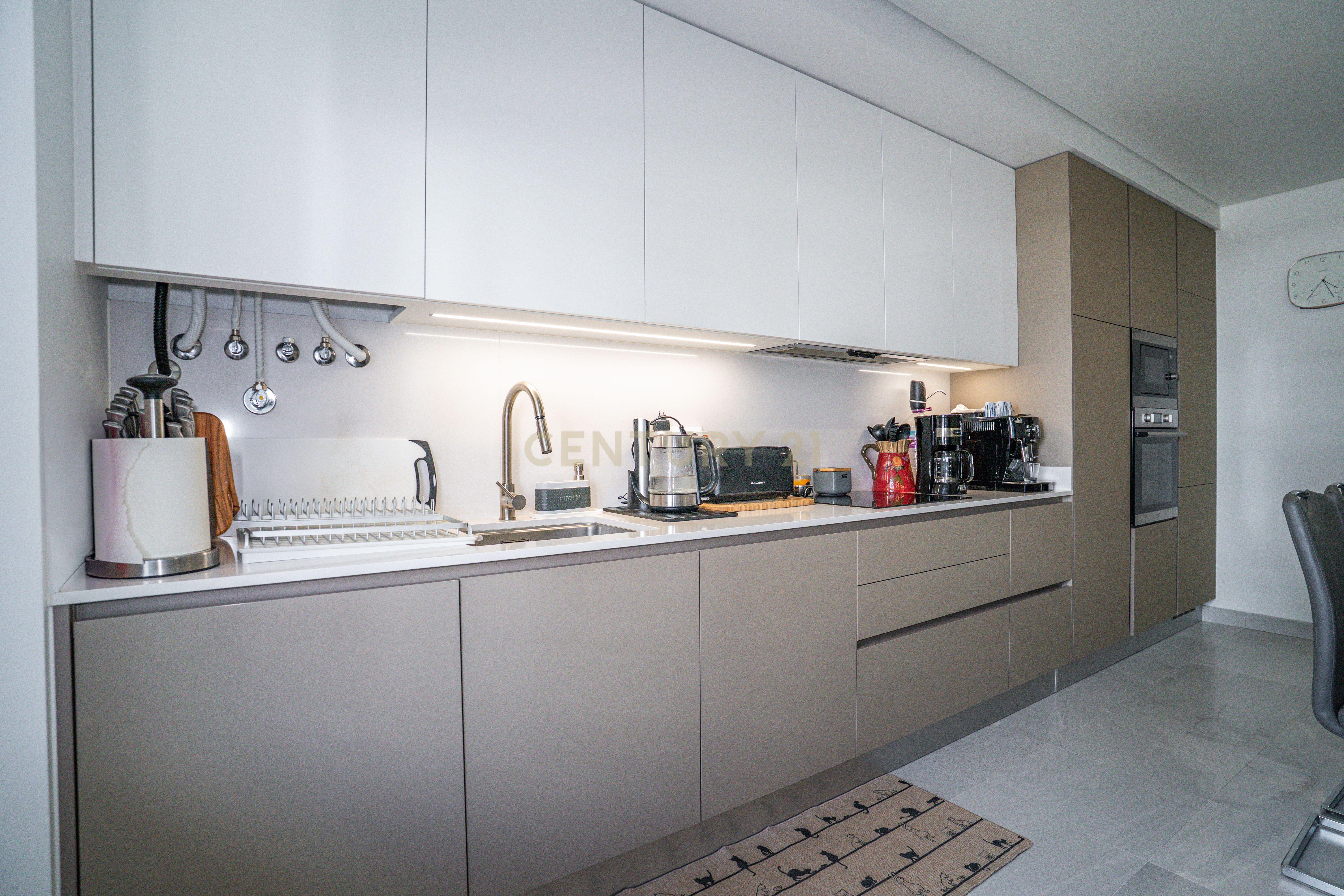 Fotografia 6 de Apartamento T3 Semi-Novo em Caldas da Rainha | 2 Varandas | 2 Parqueamentos