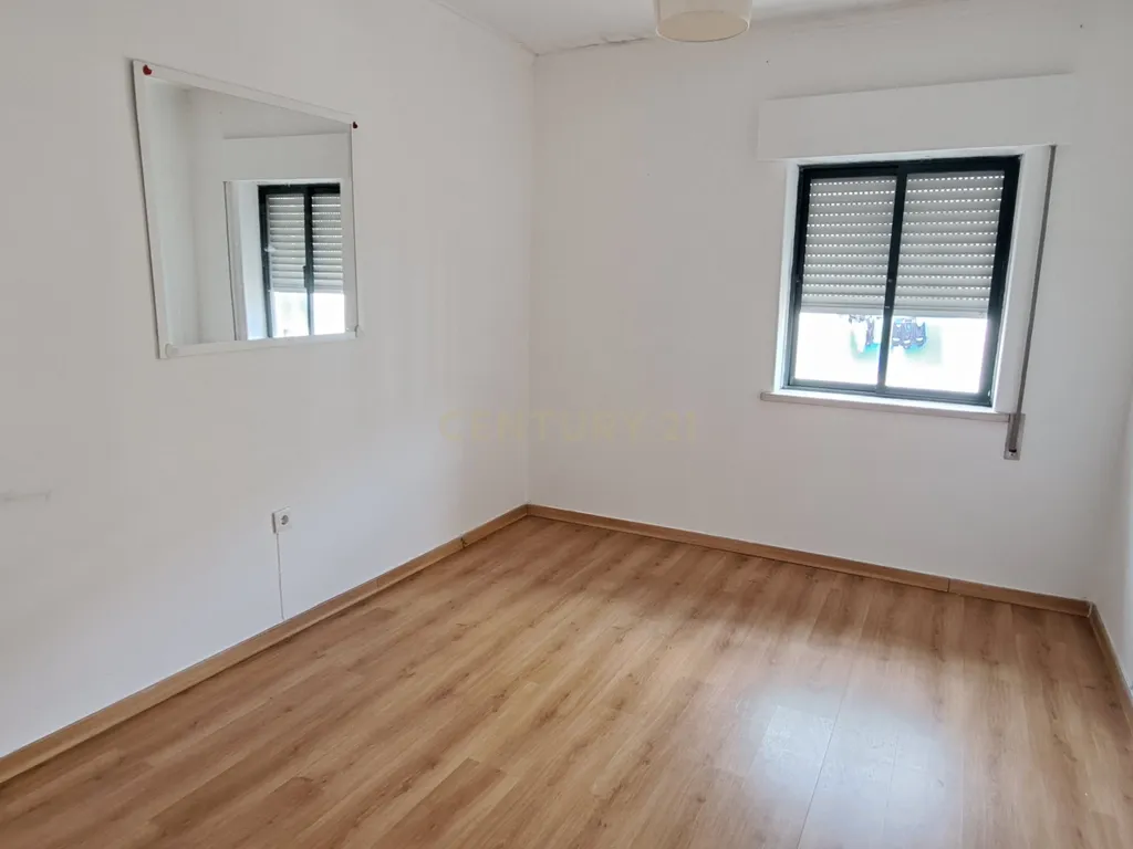 Apartamento T3 e arrecadação com 131m² na Moita - Image 12