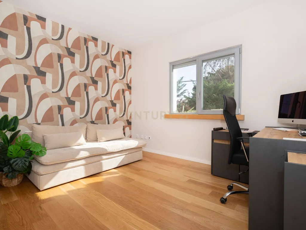 Moradia T5 de Luxo com Piscina, Ginásio, Sauna e Garrafeira em Birre, Cascais - Image 21