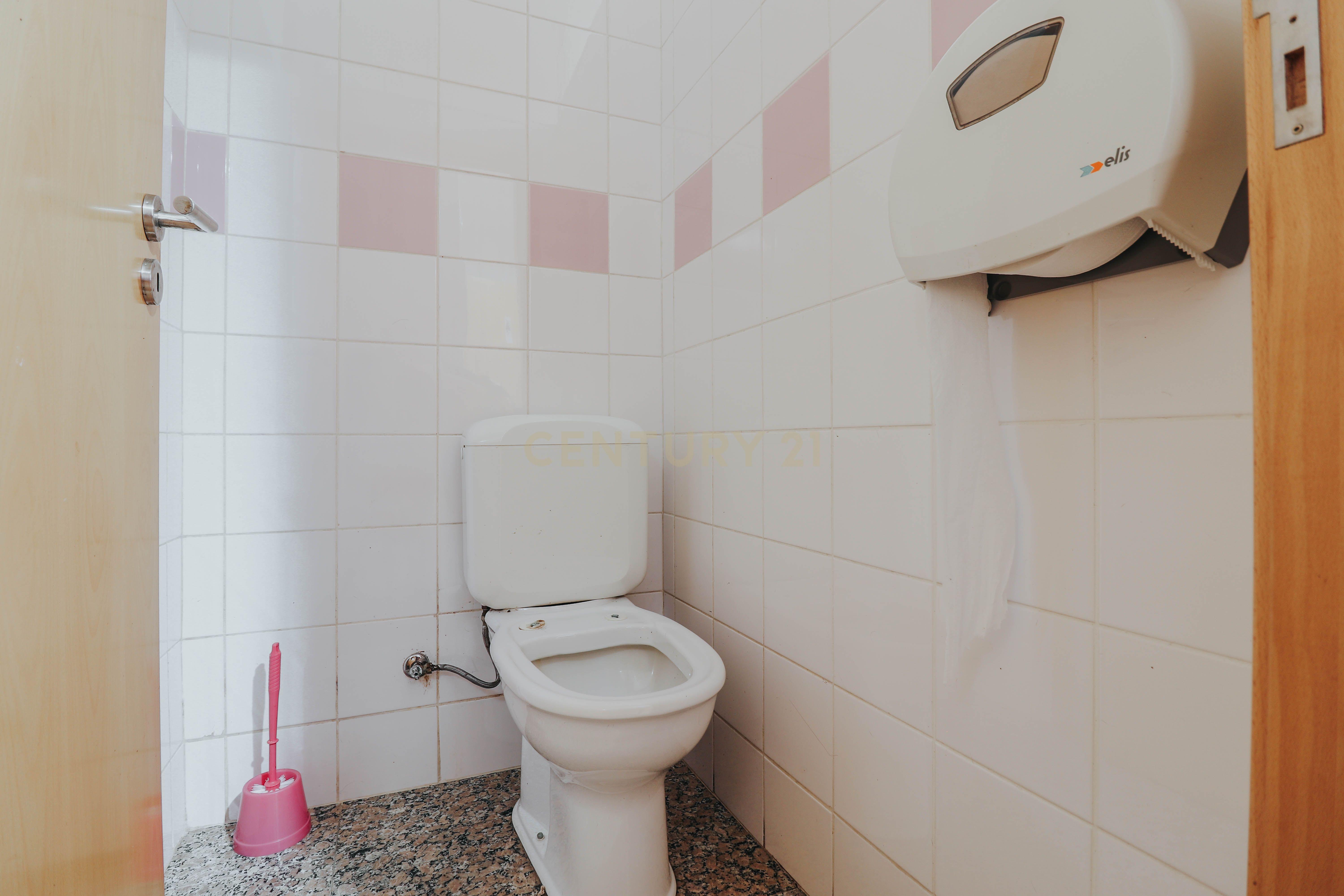 Espaço Comercial Versátil, equipado para Padaria, Restauração e Pastelaria - Image 14