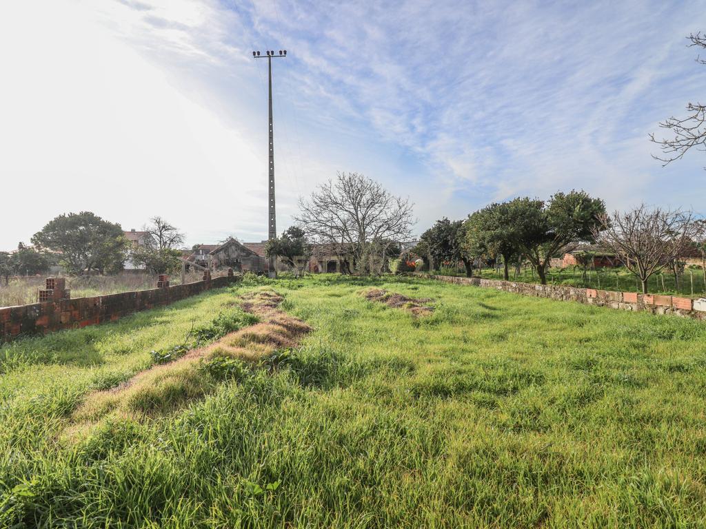 Moradia Tradicional T2 com terreno para reabilitar no centro do Paião, Figueira da Foz - Image 7