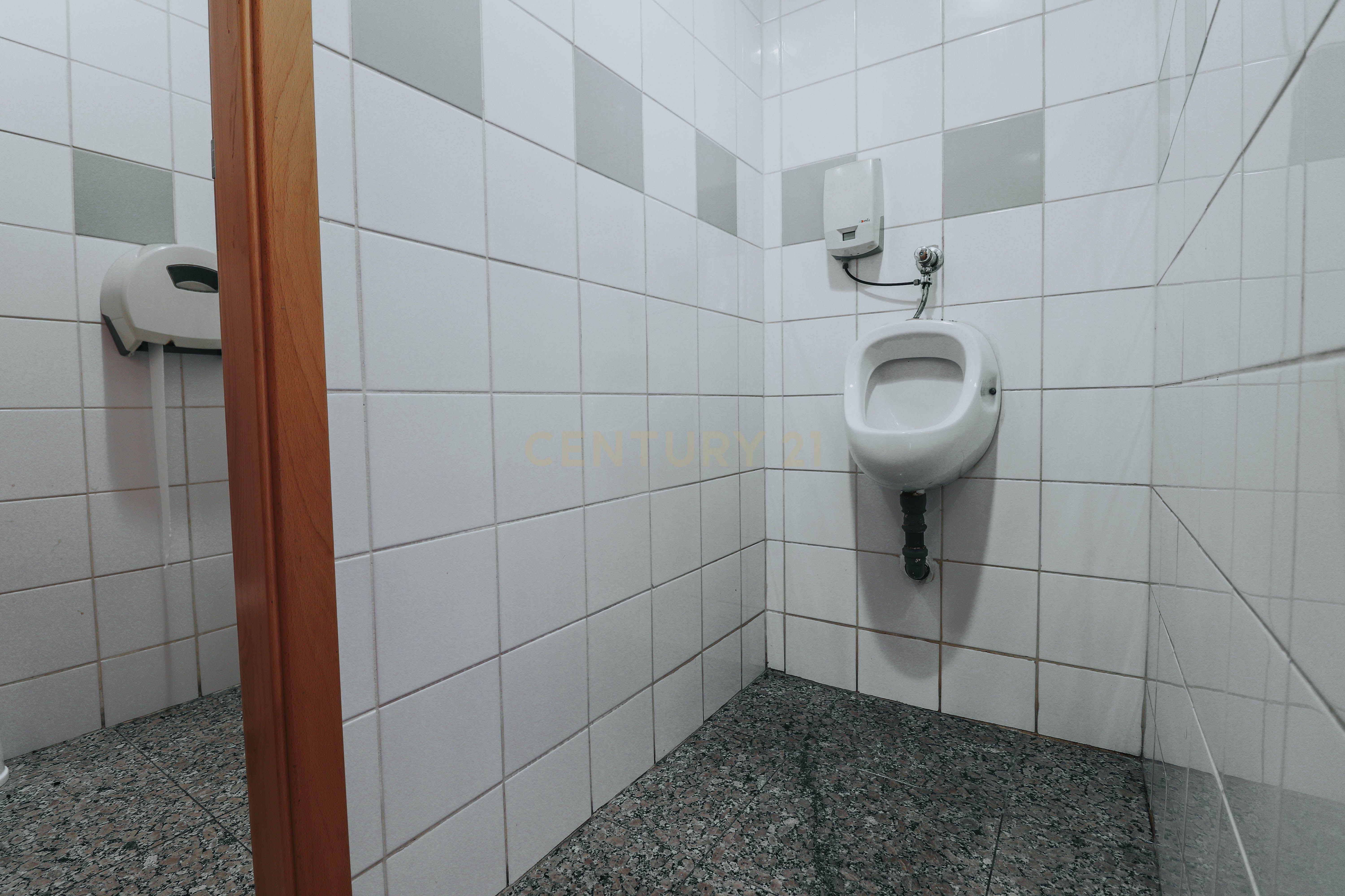 Espaço Comercial Versátil, equipado para Padaria, Restauração e Pastelaria - Image 10