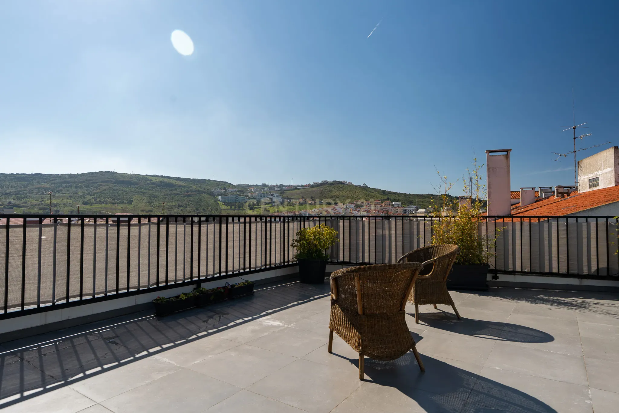 Apartamento T3+1 duplex, com terraço e estacionamento, no centro da cidade de Torres Vedras - Image 58