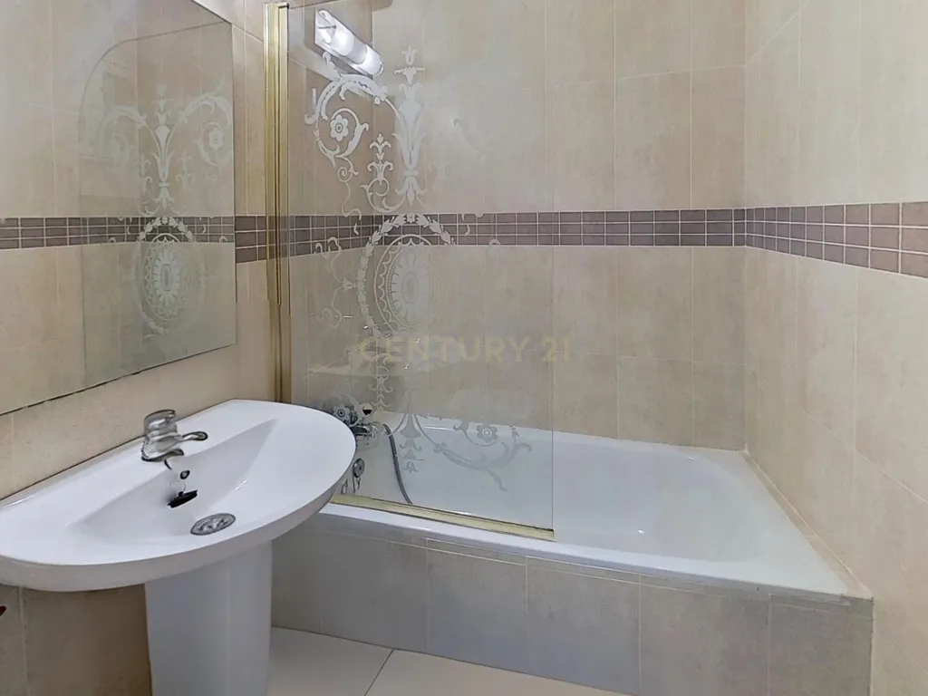 🏙️ APARTAMENTO CONTEMPORÂNEO NO CENTRO DE MÁLAGA · UMA RARIDADE - Image 25