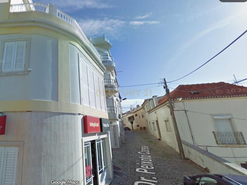 Imóvel comercial reconvertível em T2 para Habitação em 2a Linha de Praia - Image 14