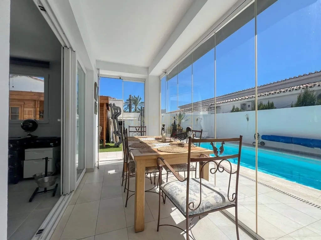 Elegante moradia de 3 quartos com vista para o mar em Costalita, Marbella - Image 15