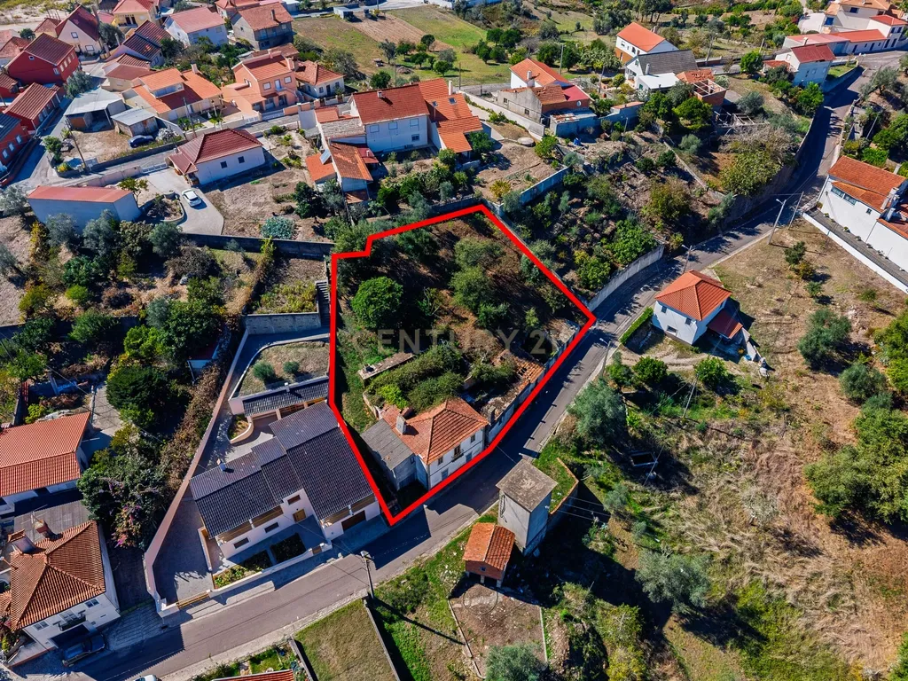 Moradia T3 para Recuperar na Rua da Igreja — Memória - Image 4