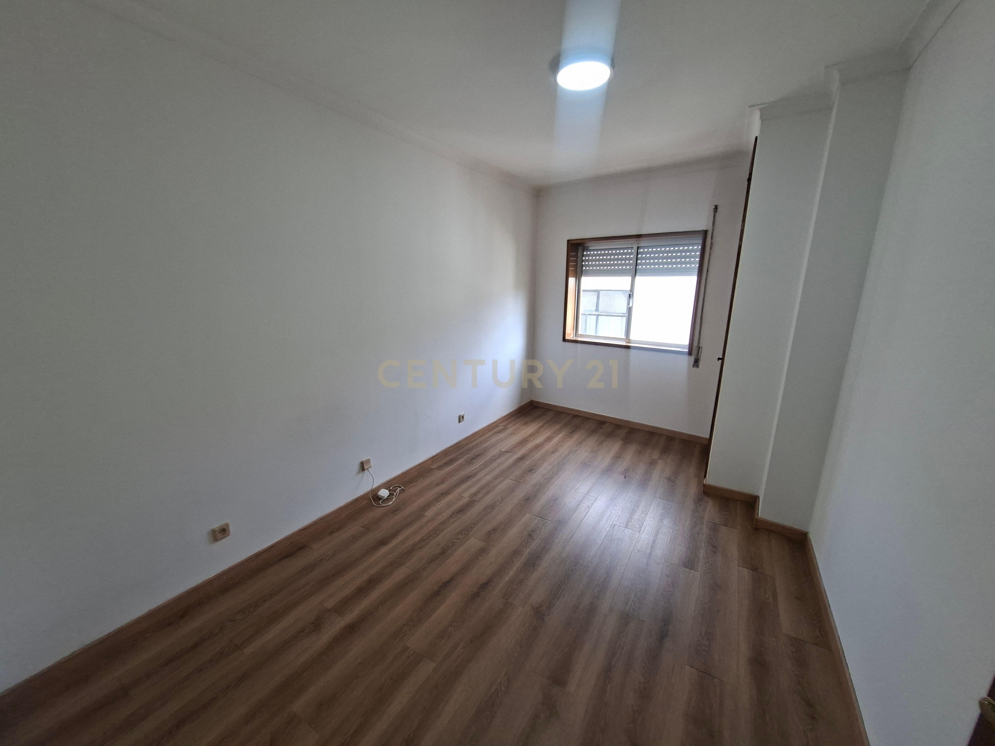 Fotografia 8 de T3 para arrendamento em Lomar, Braga