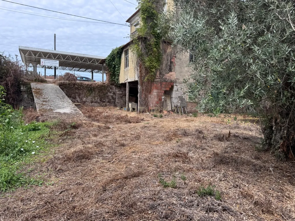 Moradia T6 para Recuperação - Zona Histórica - Albergaria dos Doze, Pombal - Image 7