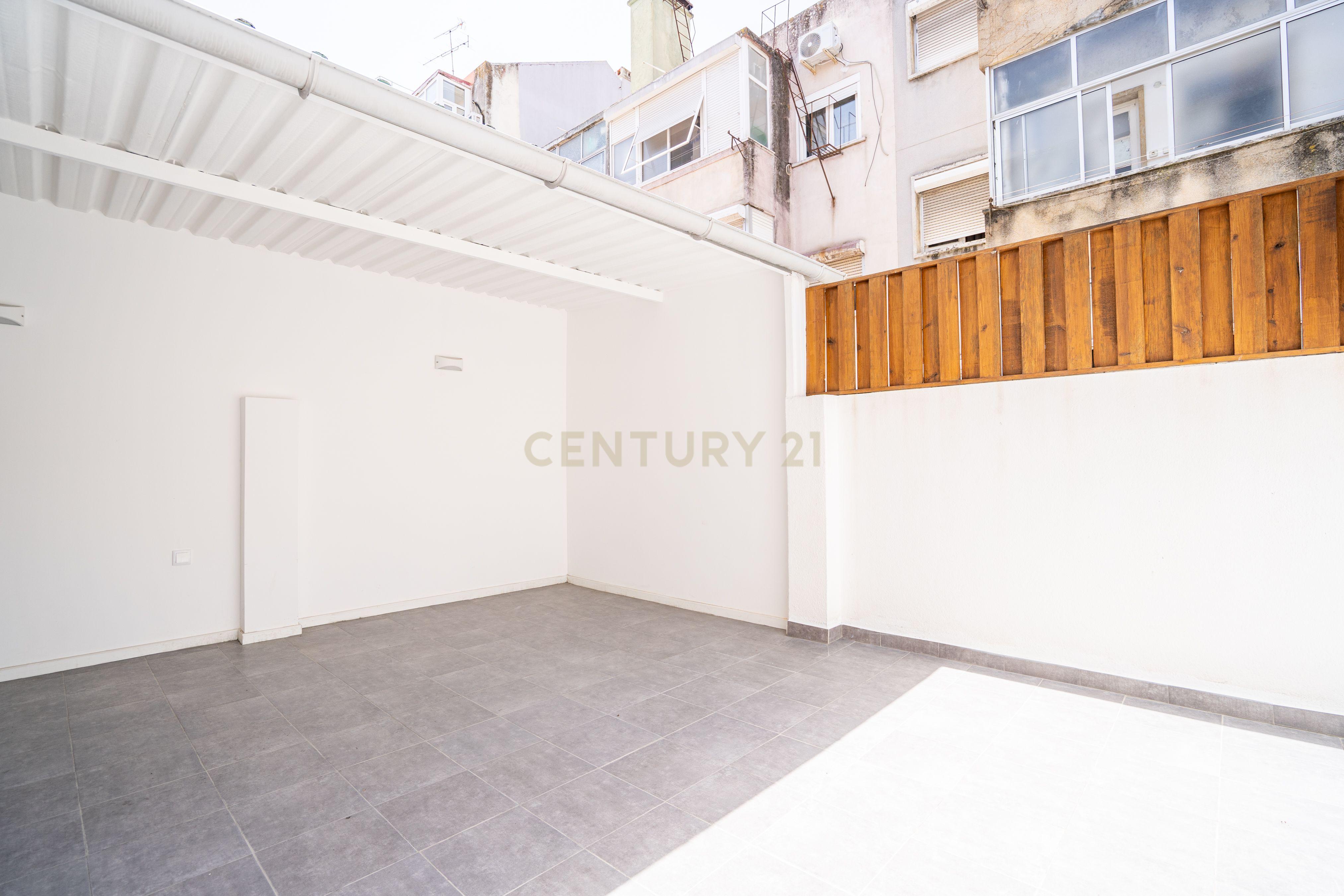 Apartamento Remodelado em Moscavide, Loures - 2 Quartos com Terraço - Widok 3